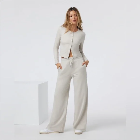 Vuori Halo Essential Wideleg Women's DreamKnit Pants in Ecru Heather - Picture 2 of 7